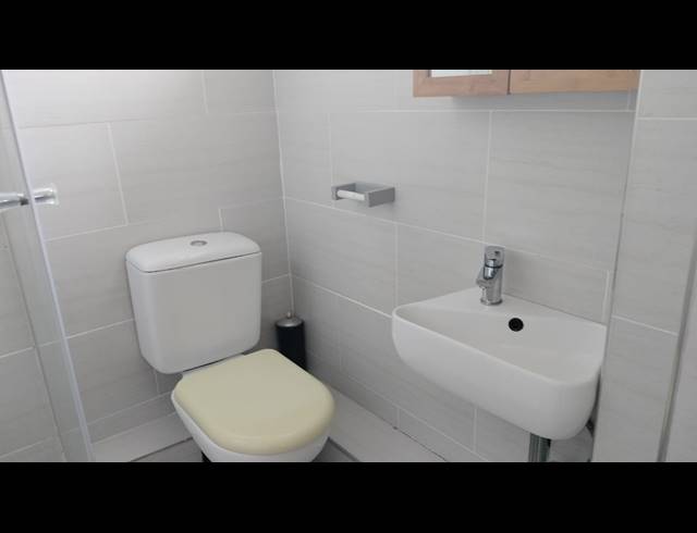 2 BEDROOM APARTMENT FOR SALE IN WINDERMERE